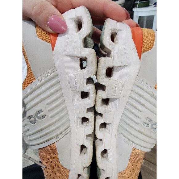 Women’s Size 7 On Cloud Running Athletic Shoes Orange/White - Picture 6 of 10